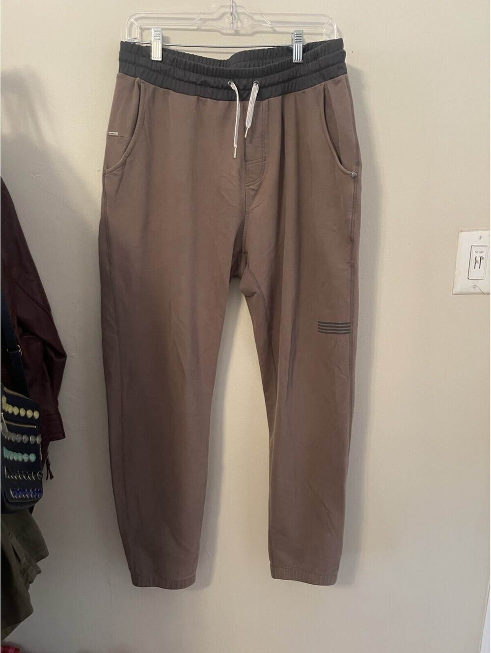 Vuori Mens Large L Balboa Jogger Pants Cocoa